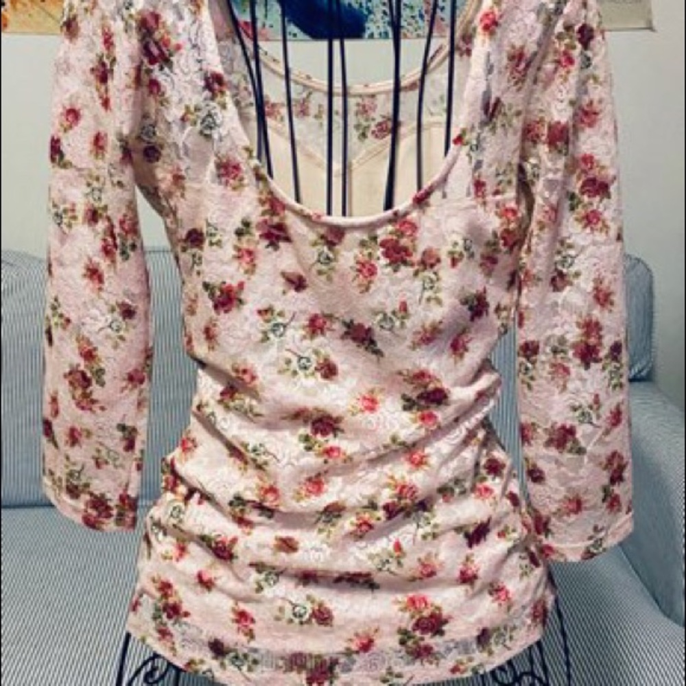 Guess top - Picture 3 of 3
